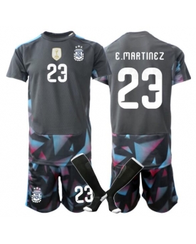 Billige Fotballdrakt Argentina Emiliano Martinez #23 Keeper Replika Hjemmedraktsett Barn VM 2026 Kortermet (med bukser)